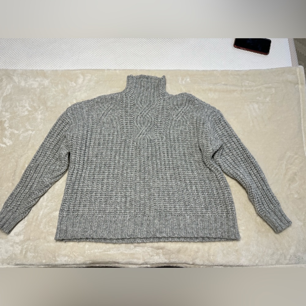 Aerie grey cable knit turtle neck sweater